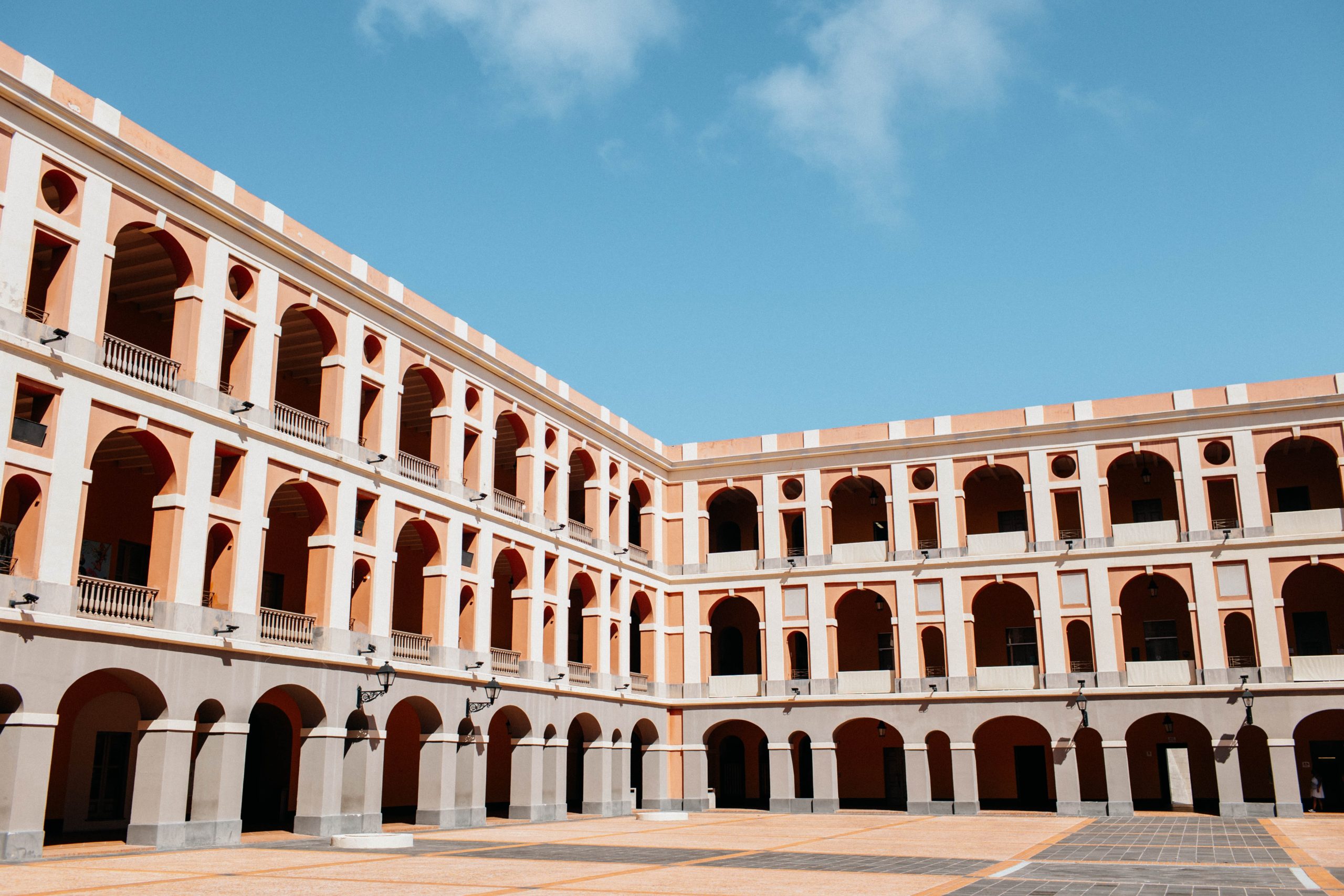 a large building